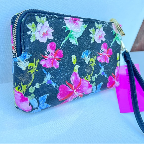 Betsey Johnson Wristlet/Pouch Black & Floral Print - Picture 8 of 11